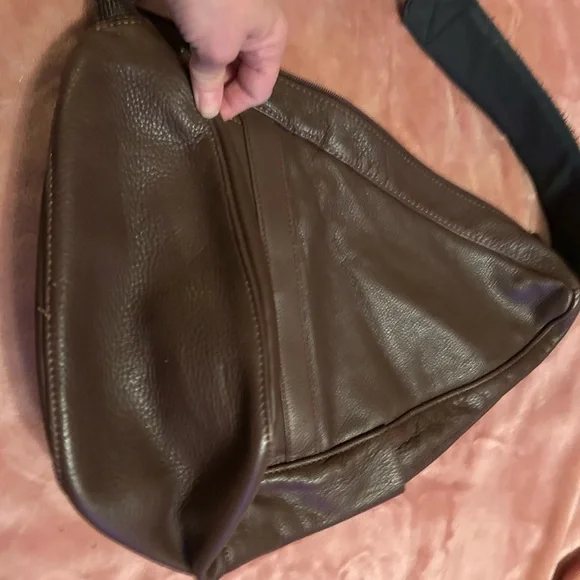 LL Bean Brown Leather Sling AmeriBag - Picture 8 of 14